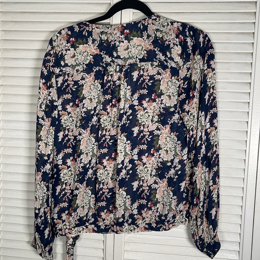 Lucky Brand, women’s Sawyer Wrap Top, size: XS. - Picture 7 of 9